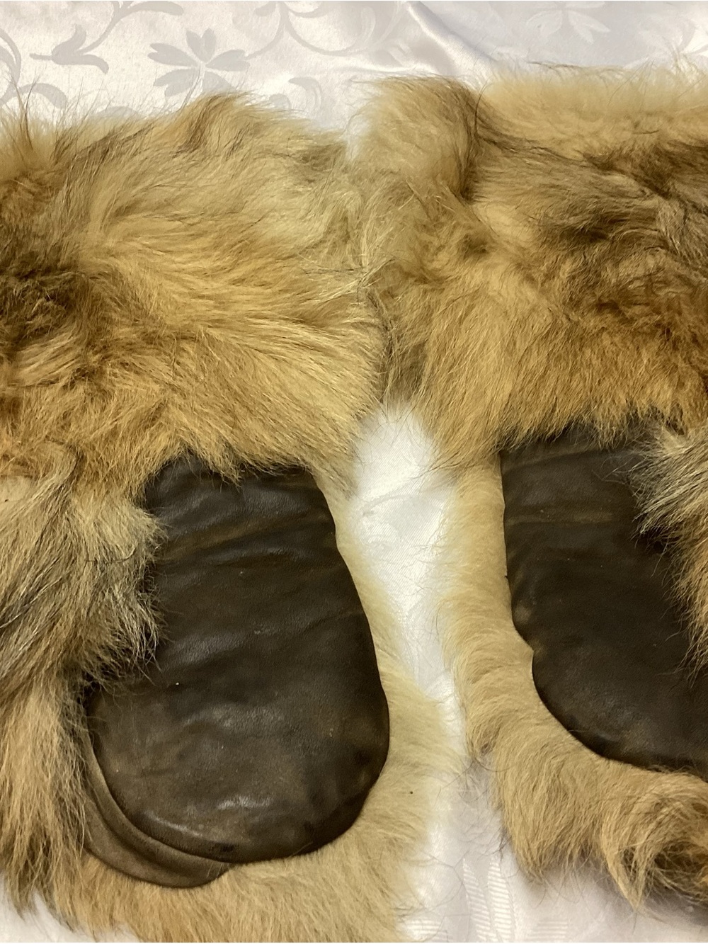 Fur Alaskan amazing vintage Mittens Gigantic sized must see ♥️♥️♥️♥️